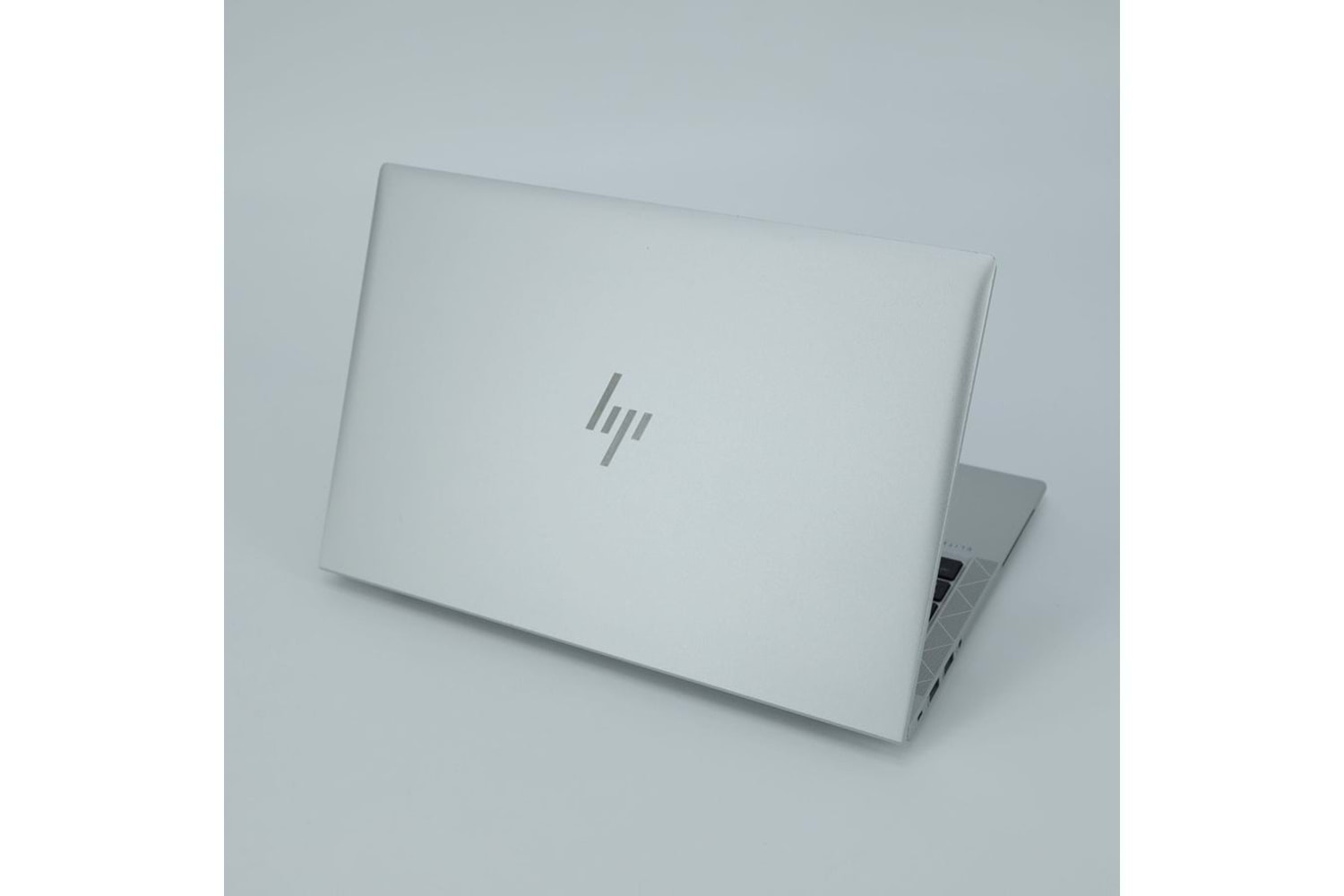 HP ELİTEBOOK 840 G8 İ7 11.NESİL VPRO İŞLEMCİ 16GB DDR4 RAM 256 GB M.2 NVME SSD 14