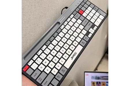 JEDEL USB KABLOLU BEYAZ -GRİ RENKLİ YUMUŞAK TUŞLU HIZLI TEPKİ SESSİZ DÜĞMELİ KLAVYE K37