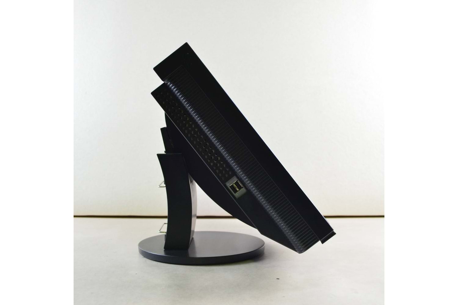 EİZO COLOR EDGE CE210W 21.1